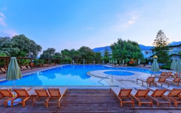 Αυτά είναι τα ξενοδοχεία με τις περισσότερες κρατήσεις στο HolidayCheck για το 2017