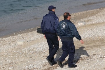Πτώμα αγνώστου εντοπίστηκε στην παραλία Κολυμπίων