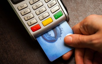 Σαφάρι για τα παράνομα POS - Πώς οι επιτήδειοι παρακάμπτουν τα capital controls