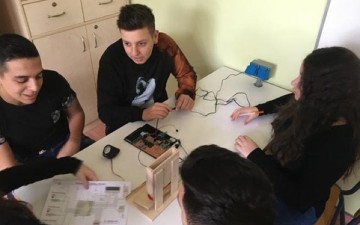 Έξυπνο κουτί για τα χάπια από μαθητές λυκείου της Ρόδου