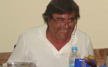 Ψυλλάκης: «Σφυρίξτε τη λήξη της παρωδίας…» 