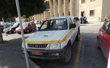 Πήραν φωτιά τα μπλοκάκια των τροχονόμων στη Ρόδο