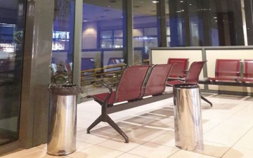 Τα χάλια με τους κουβάδες στο αεροδρόμιο της Ρόδου