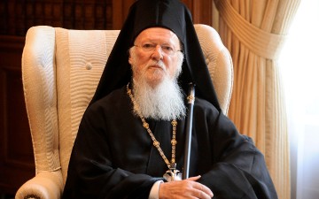 Γιατί επιμένει  ο Παναγιότατος  Οικουμενικός  Πατριάρχης