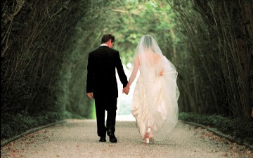 Η γωνιά της γλώσσας μας: H νύφη, ο γαμπρός και το μπάτσελορ!