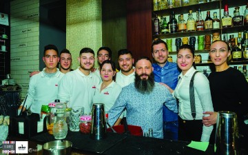 Bartenders in Action by Anko στο El Gusto!