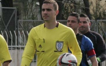 Ο Δημαράκης σφυρίζει τον Φιλίνο