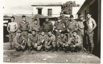 Αντάμωσαν ξανά μετά από 50 χρόνια που υπηρέτησαν φαντάροι στη Ρόδο