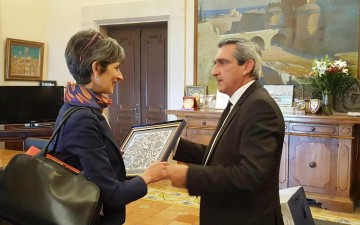 Σε διψήφιο αριθμό κινούνται οι κρατήσεις των Άγγλων για Ρόδο