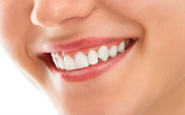 Πώς τα δόντια επηρεάζουν τη διαδικασία της γήρανσης