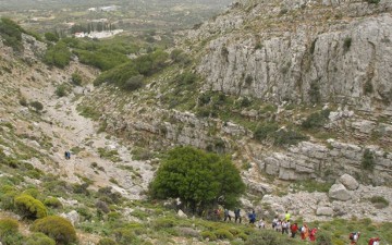 Ορεινή πεζοπορία  ανάβασης – κατάβασης Αταβύρου