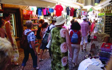 Στην προσέλκυση 500.000-600.000 Κινέζων τουριστών τον χρόνο στοχεύει η χώρα μας
