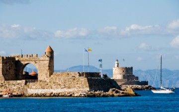 Ρόδος: Ημερίδα για την εκπαιδευτική πολιτική στον Τουρισμό