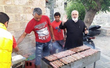 Συνεχίζει τις προσφορές η εκκλησία του Αγίου Παντελεήμονα