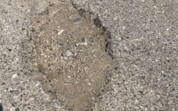 Άθλια κατάσταση στο δρόμο των Βλυχών