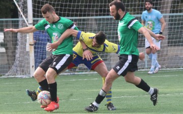 Τέσσερις ανανεώσεις στον Ευκλή