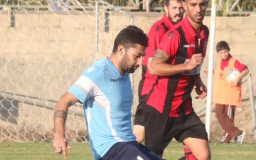 Επιθετικός ο   Ακουσίλαος με Πάττα