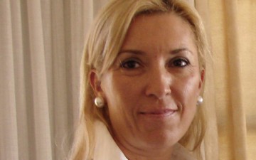 Διαψεύδει η Λίτσα Φτακλάκη τις κατηγορίες για έμμισθη θέση