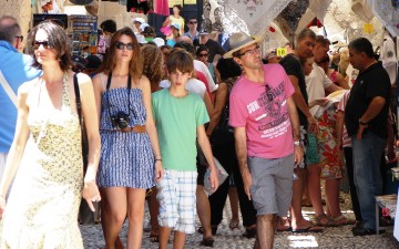 «Οι Αυστριακοί κατακλύζουν την Ελλάδα»