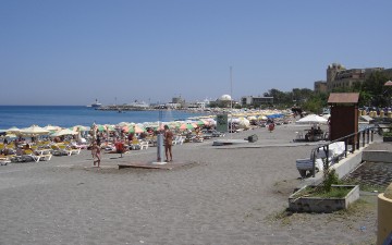 Ασφαλιστικά μέτρα κατά της ΕΤΑΔ θα καταθέσει ο δήμος Ρόδου για το θέμα των παραλιών