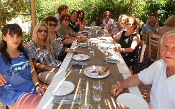 Μια «Ιδιαίτερη» Συνεστίαση σε εστιατόριο της Ρόδου