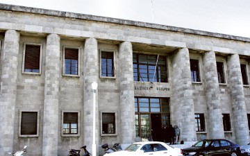 Στο εδώλιο για ασέλγεια σε δύο ανήλικα προσφυγόπουλα