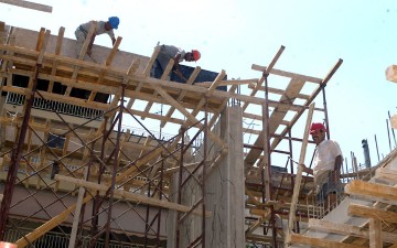 Οι ανισοϋψείς οικοδομές στο ίδιο οικοδομικό τετράγωνο