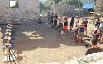 Παιχνίδι επιβίωσης σε μικρό νησί στα Δωδεκάνησα