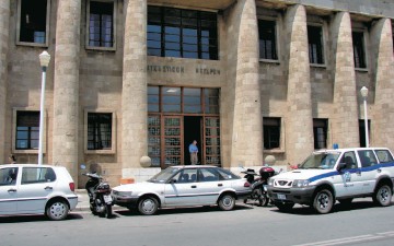 Ροδίτισσα συνταξιούχος υπέβαλε μήνυση σε γιατρό και φυσιοθεραπεύτρια