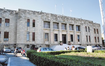 Ανακοίνωση για τις απολύσεις των συμβασιούχων του δήμου Ρόδου