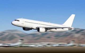 Αερομαχία πέντε «παικτών»  για τους τουρίστες προς Ελλάδα