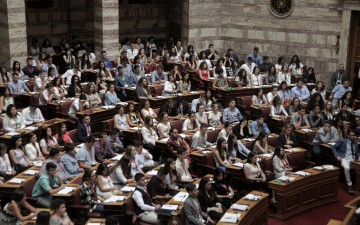 Παρέμβαση για την εργασιακή ζούγκλα στη Ρόδο