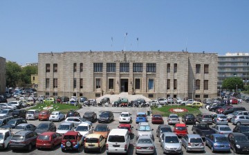 Θα προσληφθούν όλοι  οι συμβασιούχοι τη Δευτέρα