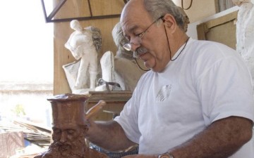 Σακελλάρης Κουτούζης:  Ο σύγχρονος Καλύμνιος γλύπτης  και η παρουσία του στην Κίνα