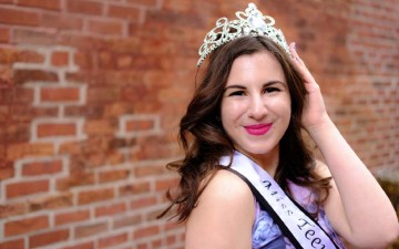Ροδίτισσα κέρδισε τον τίτλο της Miss Teenage σε καλλιστεία στον Καναδά!