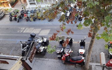 Η ασχήμια στο κέντρο της Ρόδου