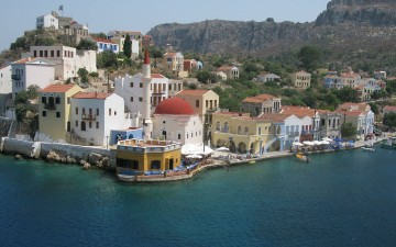 Καστελλόριζο: 30χρονη πρόσφυγας διασώθηκε από το λιμενικό και λίγο μετά... γέννησε στο ιατρείο του νησιού