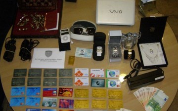 Συνελήφθη μέλος της σπείρας με τις πιστωτικές κάρτες που δρούσε στη Ρόδο