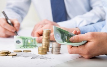 Επάγγελμα: Ελεύθερος επαγγελματίας (π.χ. μηχανικός με σπουδές)