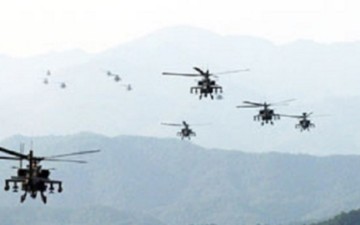 Οι ατσαλάκωτοι και ο στρατός οπερέτας
