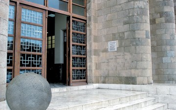 Τρεις στο εδώλιο για μαστροπεία