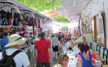 Αύξηση των εσόδων για τον ελληνικό τουρισμό