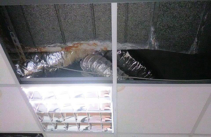 Σε αυτή την κατάσταση βρίσκονται οι χώροι του αεροδρομίου τους οποίους η κοινοπραξία νοικιάζει σε εξαπλάσια τιμή