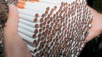 Κάλυμνος: 51χρονη Μολδαβή είχε στην κατοχή της 130 πακέτα λαθραία τσιγάρα