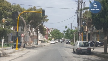 Ο Δήμος Ρόδου  τοποθέτησε  φωτεινούς  σηματοδότες   στη διασταύρωση των οδών Γρηγορίου Ε' και Ι. Δενδρινού