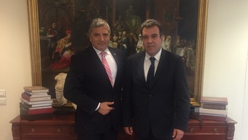 Η νησιωτικότητα και ο τουρισμός υγείας στην ατζέντα της συνάντησης Κόνσολα - Πατούλη