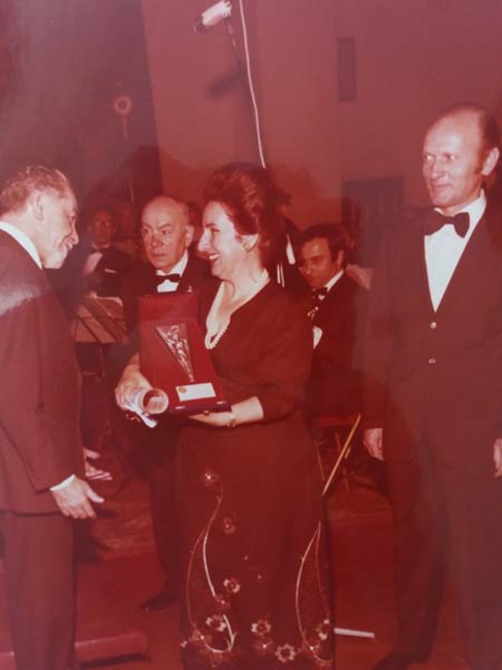 Δύο χρόνια πριν πεθάνει στην όπερα που παρουσίασε στο Μιλάνο. Μάιος 1976. 