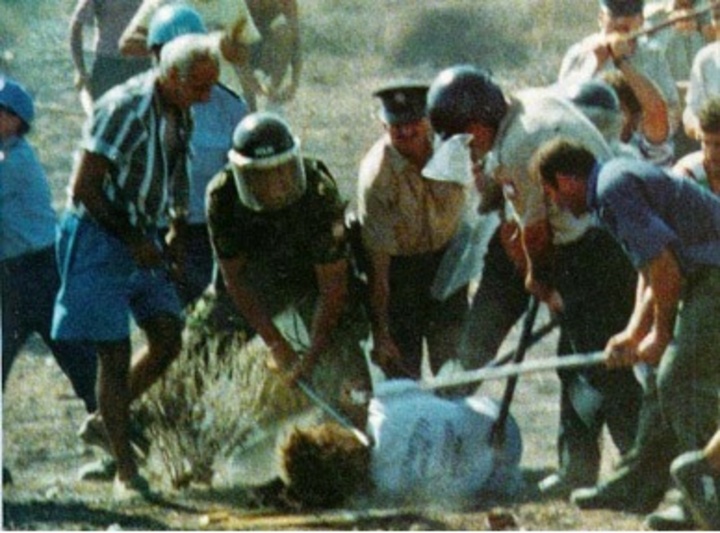 Άνανδροι δολοφόνοι κτυπούν τον ανυπεράσπιστο  Τάσο Ισαάκ