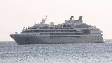 Κρουαζιερόπλοιο στο Διαφάνι