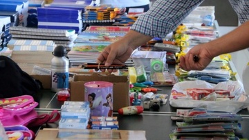 Συγκέντρωση σχολικών ειδών για το Κοινωνικό Παντοπωλείο της Περιφέρειας Νοτίου Αιγαίου